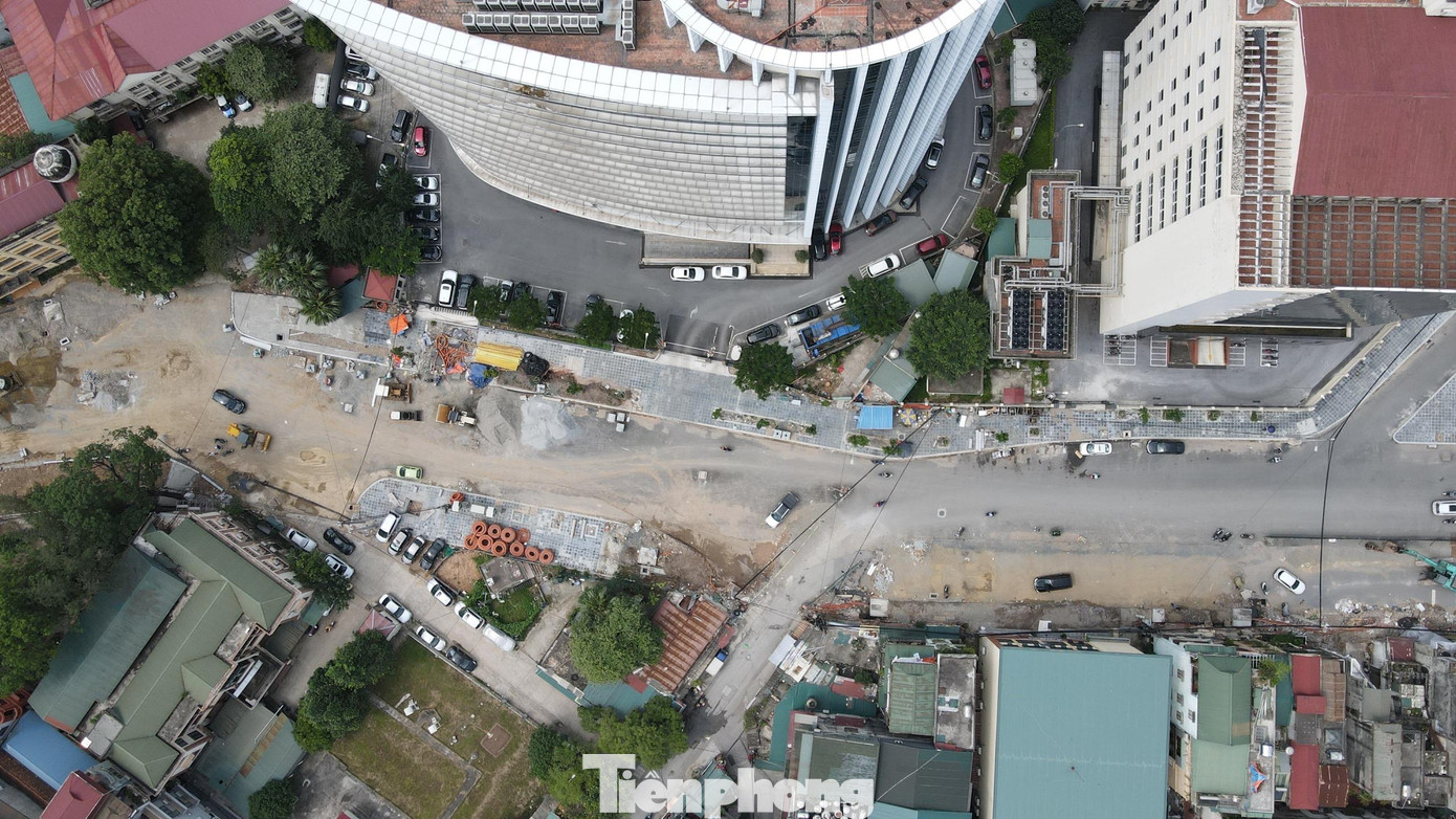 Dự án xây dựng đường Huỳnh Thúc Kháng kéo dài (Hà Nội) có chiều dài 1,3km, bề rộng mặt cắt ngang từ 28,3 mét - 30 mét với tổng đầu tư 342,624 tỷ đồng.