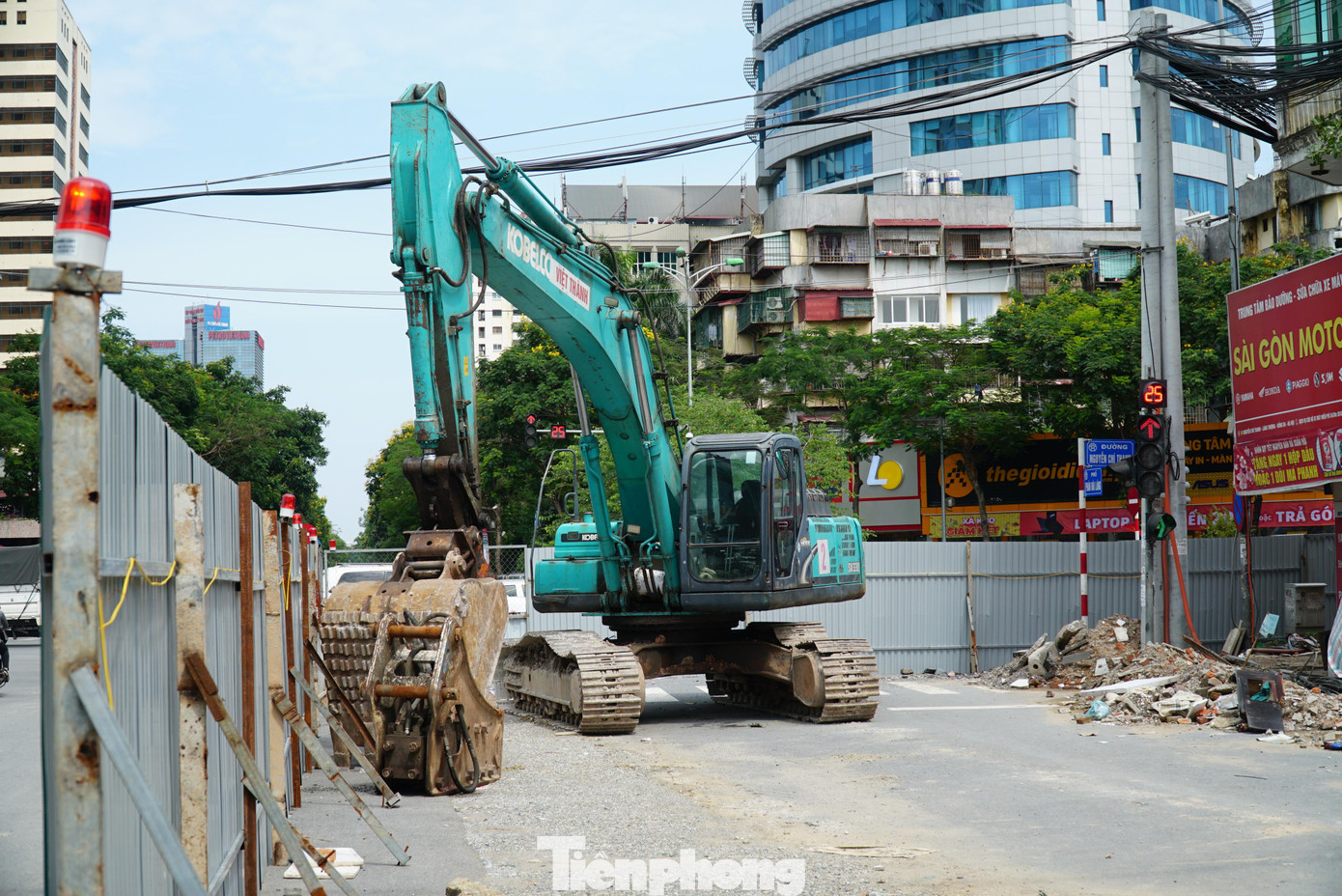 Đến nay có một phần diện tích chưa được GPMB gây ảnh hưởng tới tiến độ hoàn thành dự án.