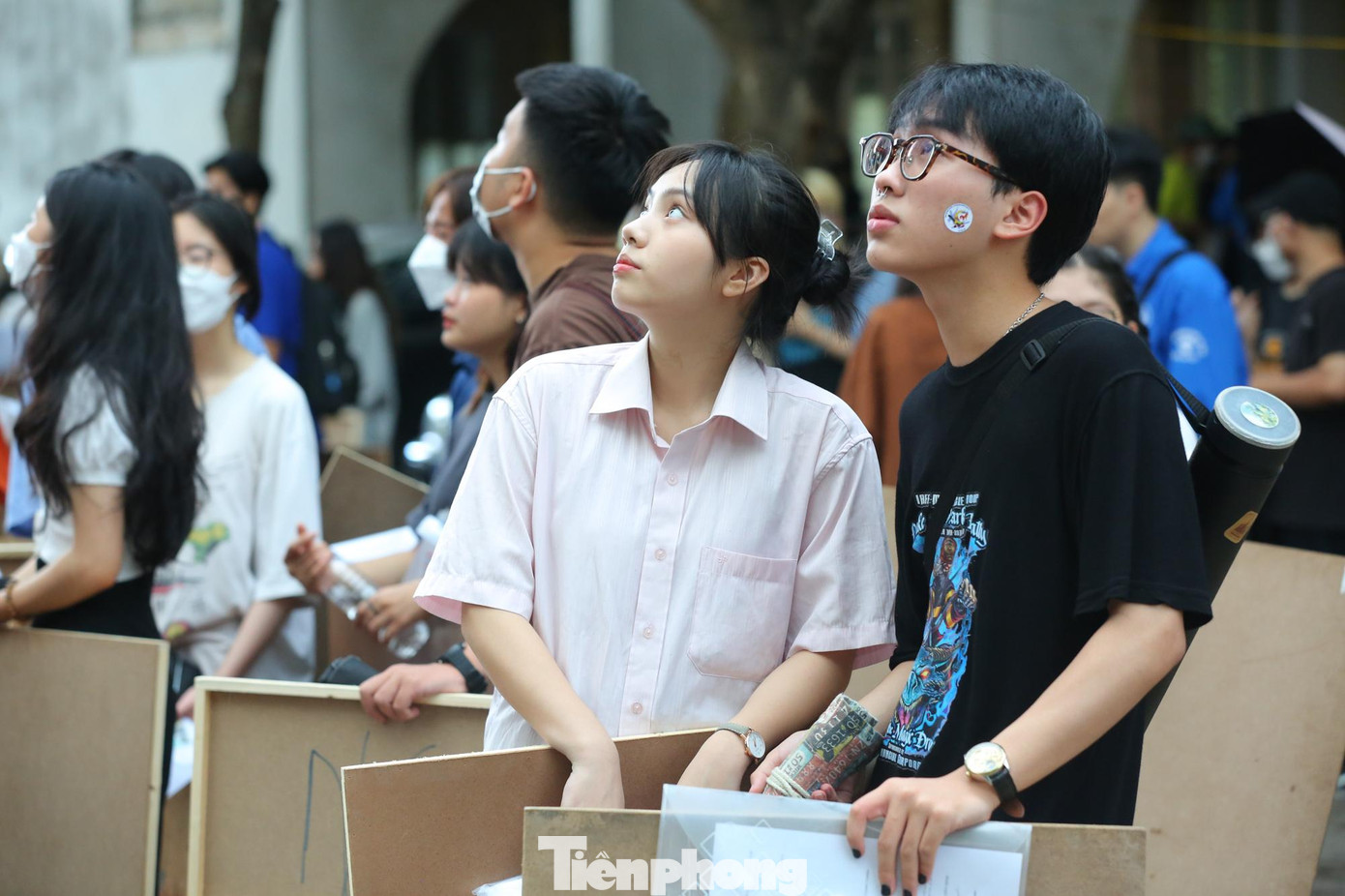 Nhưng cũng có không ít thí sinh tỏ ra hồi hộp, lo lắng trước khi vào thi.