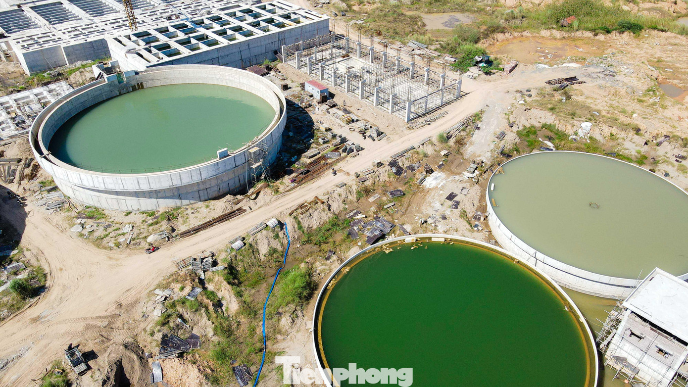 Công trình dự kiến hoàn thành giai đoạn 1 vào giữa năm 2020, tuy nhiên đến nay dự án vẫn còn ngổn ngang, chậm tiến độ.