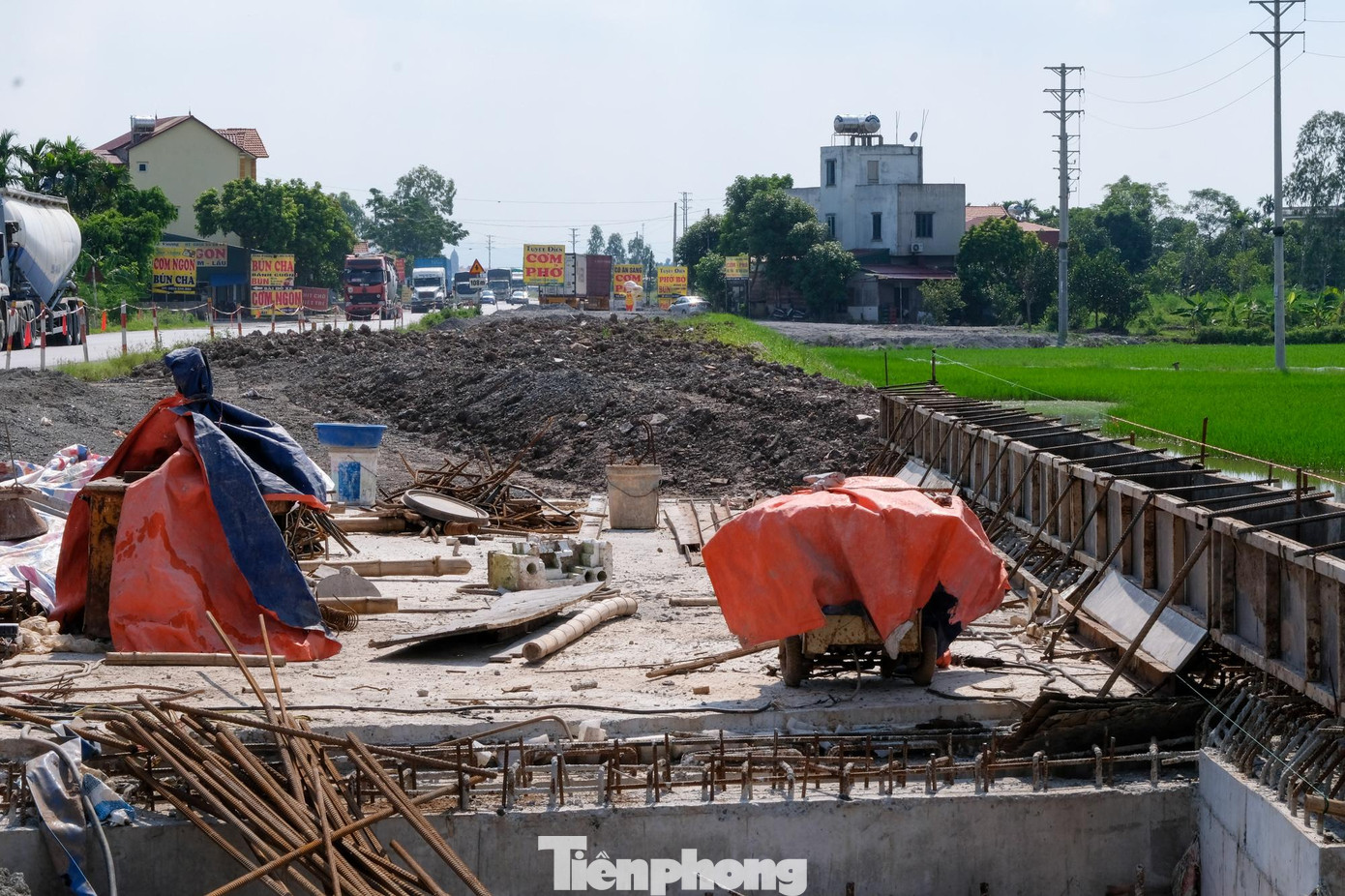 Tốc độ thiết kế 80km/h với tổng mức đầu tư 702,82 tỷ đồng.