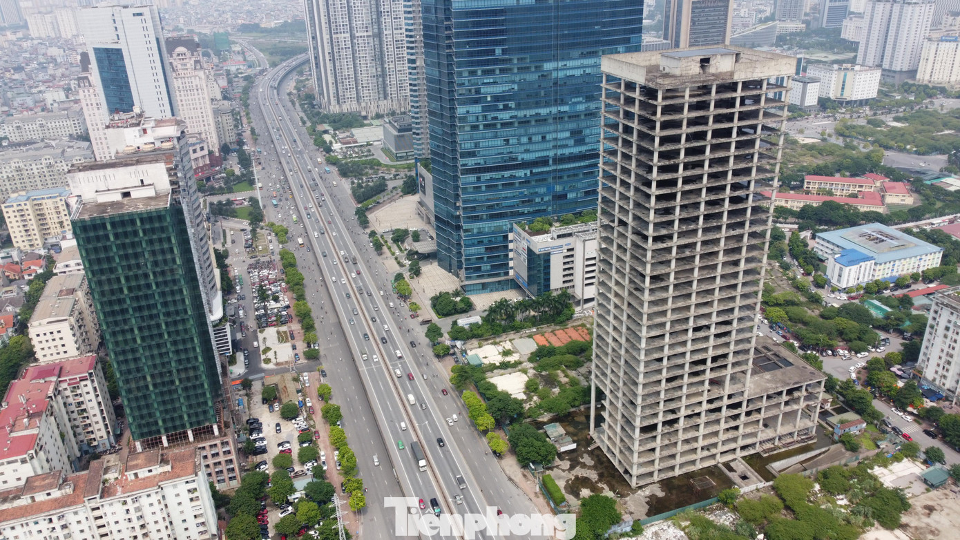 Dự án nằm trên khu đất vàng tại Thủ đô, có diện tích gần 8.500m2, do Tổng công ty Xi măng (VICEM) xây dựng để làm trụ sở.