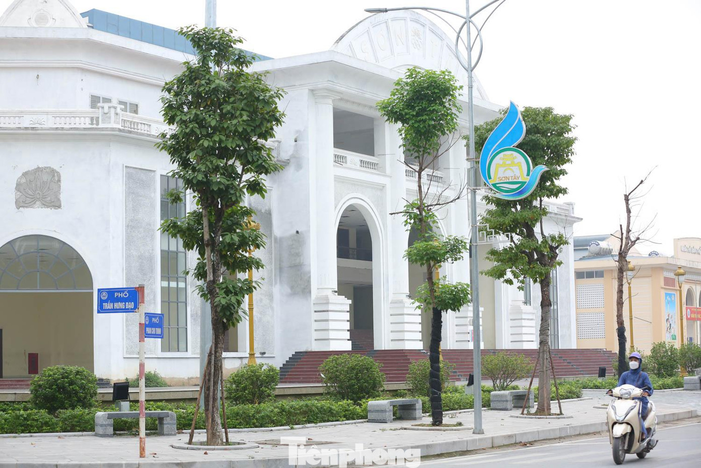 Thời gian hoạt động của tuyến phố đi bộ từ 19 giờ thứ bảy đến 12 giờ Chủ nhật hằng tuần. Đây sẽ là không gian đi bộ thứ tư của Hà Nội, sau không gian đi bộ hồ Hoàn Kiếm, không gian đi bộ khu Phố cổ Hà Nội và không gian đi bộ phố Trịnh Công Sơn. Thời gian hoạt động của tuyến phố đi bộ từ 19 giờ thứ bảy đến 12 giờ Chủ nhật hằng tuần. Đây sẽ là không gian đi bộ thứ tư của Hà Nội, sau không gian đi bộ hồ Hoàn Kiếm, không gian đi bộ khu Phố cổ Hà Nội và không gian đi bộ phố Trịnh Công Sơn.