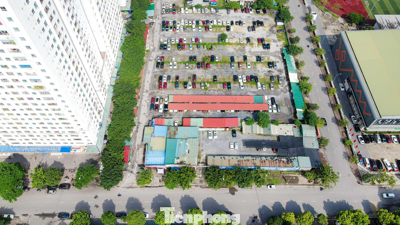 2 ô đất F5/TH3, F5/NT5 có diện tích 0,49ha được quy hoạch để xây dựng trường mầm non và trường trung học cơ sở nằm cạnh Trung tâm Văn hóa, Thông tin và Thể thao quận Hoàng Mai, gần với hồ Linh Đàm và nằm cạnh, bên dưới chung cư HH Linh Đàm.