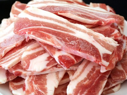 Những bệnh dễ mắc nếu không ăn thịt mỡ ảnh 1