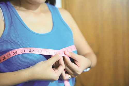  Bé gái dậy thì sớm sẽ có bộ ngực to hơn bình thường 