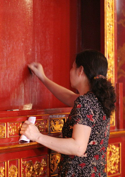 Phụ huynh ghi tên con em lên 