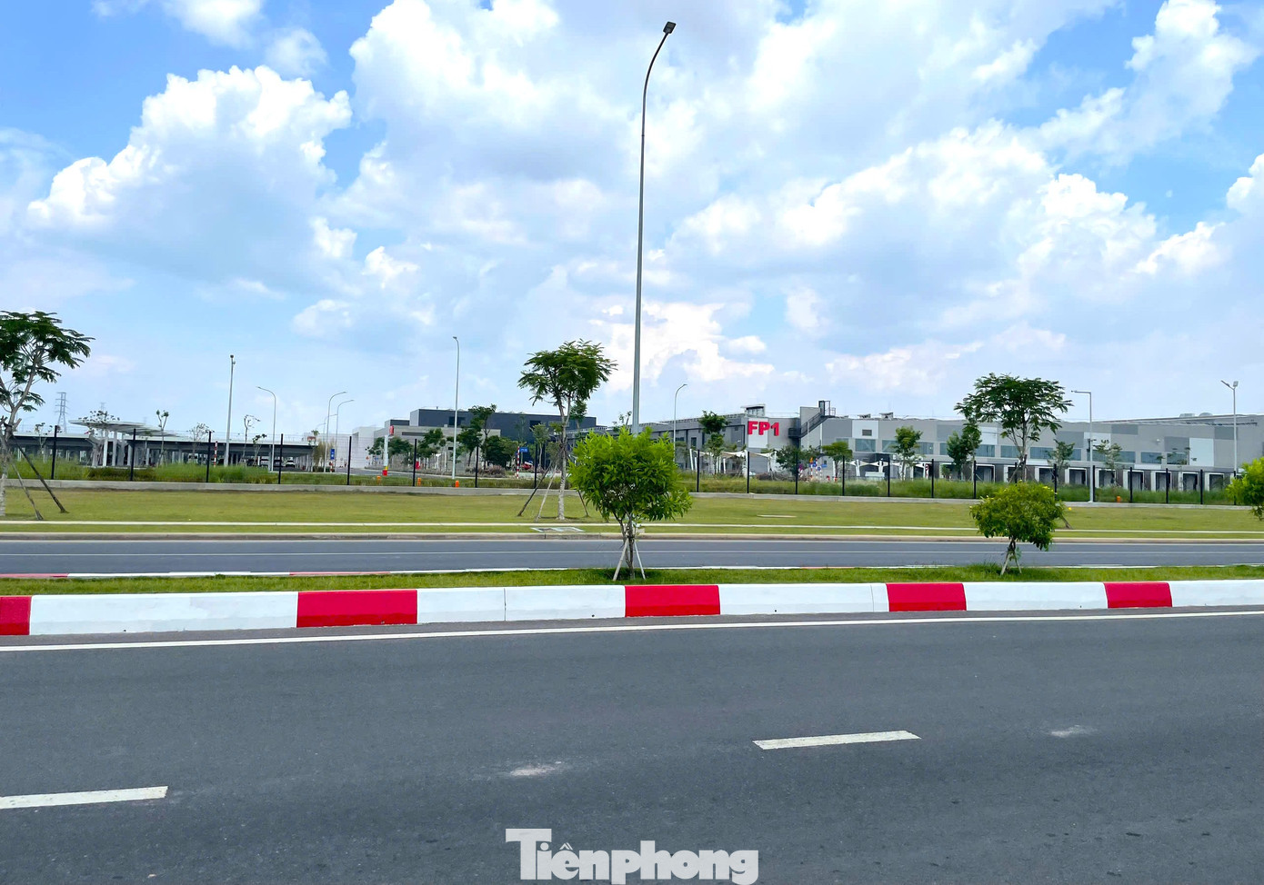 Tập đoàn Giant cũng đang đầu tư xây dựng thêm một nhà máy sản xuất tại KCN này với quy mô khoảng 120 triệu USD.