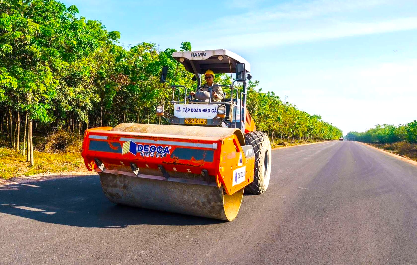 Dự kiến hoàn thành vạch kẻ đường, hệ thống giao thông vào ngày 15/5 tới