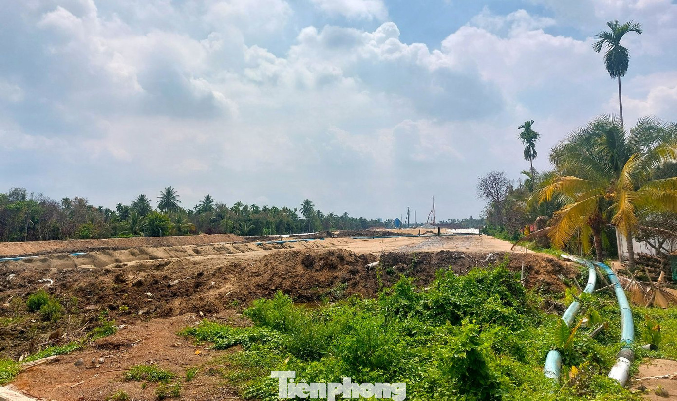 Công trình đường Vành đai 3 TPHCM, đoạn dẫn lên cầu Bình Gởi. Công trình đường Vành đai 3 TPHCM, đoạn dẫn lên cầu Bình Gởi.