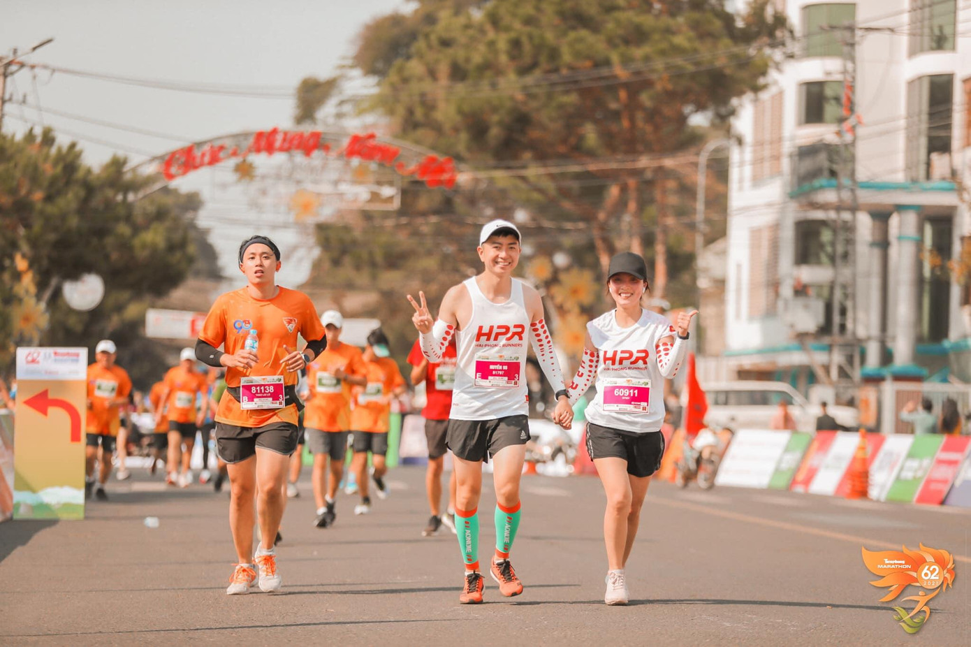 Tại giải Tiền Phong Marathon 2021 do báo Tiền Phong tổ chức ở Gia Lai vừa qua, HPR tham dự với hơn 40 runner. Tuấn Anh và Huyền My cũng cùng nhau song hành trên đường chạy tại ngày hội ở Pleiku. Tuấn Anh hoàn thành cự ly 21km trong 2 giờ 35 phút, còn Huyền My chạy 10km trong 90 phút.