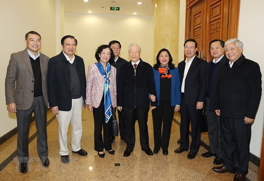 Tổng Bí thư Nguyễn Phú Trọng và các đại biểu tham dự cuộc họp. Ảnh: TTXVN Tổng Bí thư Nguyễn Phú Trọng và các đại biểu tham dự cuộc họp. Ảnh: TTXVN