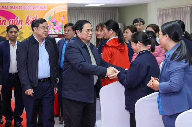 Thủ tướng Phạm Minh Chính dự "Tết sum vầy" tại Nam Định. Ảnh: Nhật Bắc