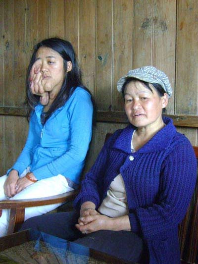  Mỹ Dung và mẹ chuẩn bị hành lý xuống TPHCM