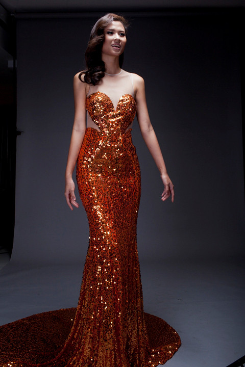 Thiên Trang chuẩn bị vào set chụp