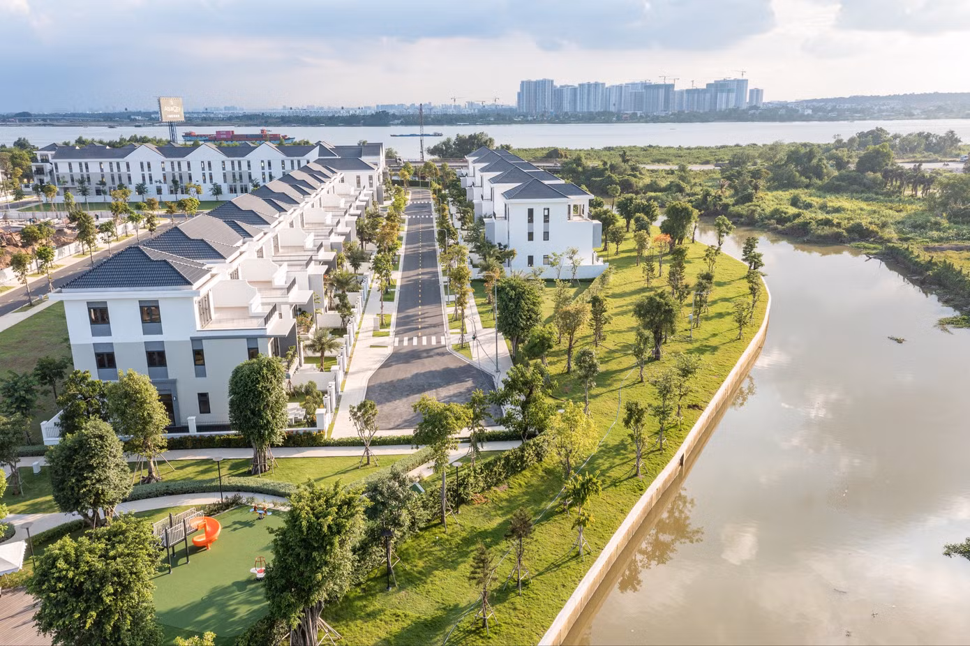 Đô thị sinh thái thông minh phía Đông TPHCM được giới đầu tư và cư dân ưa chuộng.
