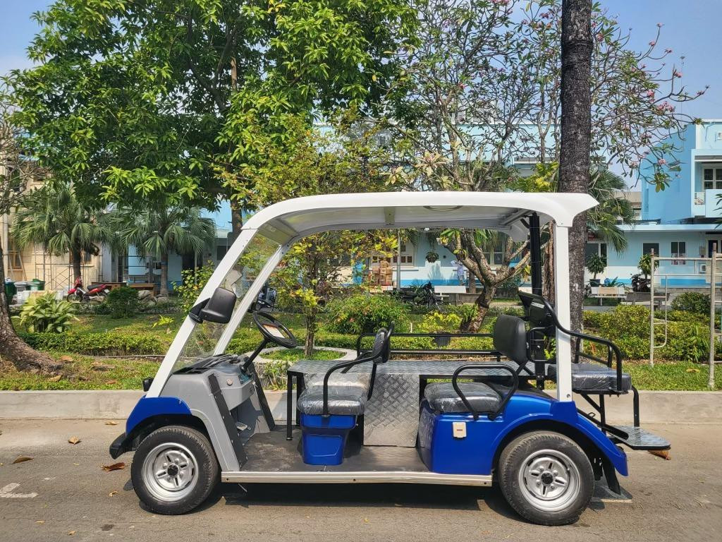 Chiếc xe chuyển bệnh do Quỹ hỗ trợ cộng đồng David Dương trao tặng Chiếc xe chuyển bệnh do Quỹ hỗ trợ cộng đồng David Dương trao tặng