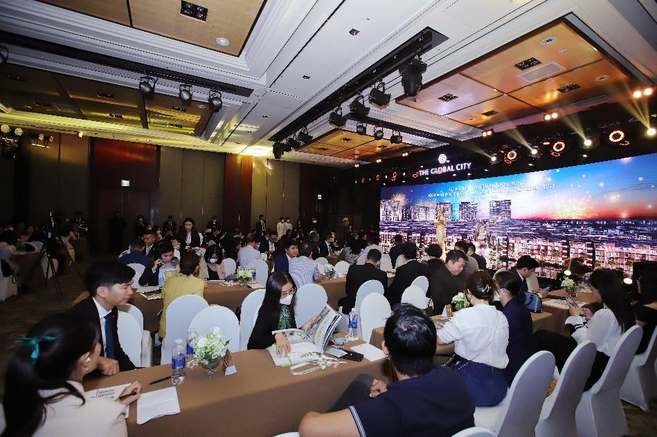 Sự kiện đãthu hút rất nhiều khách hàng và nhà đầu tư đón đầu giá trị tương lai