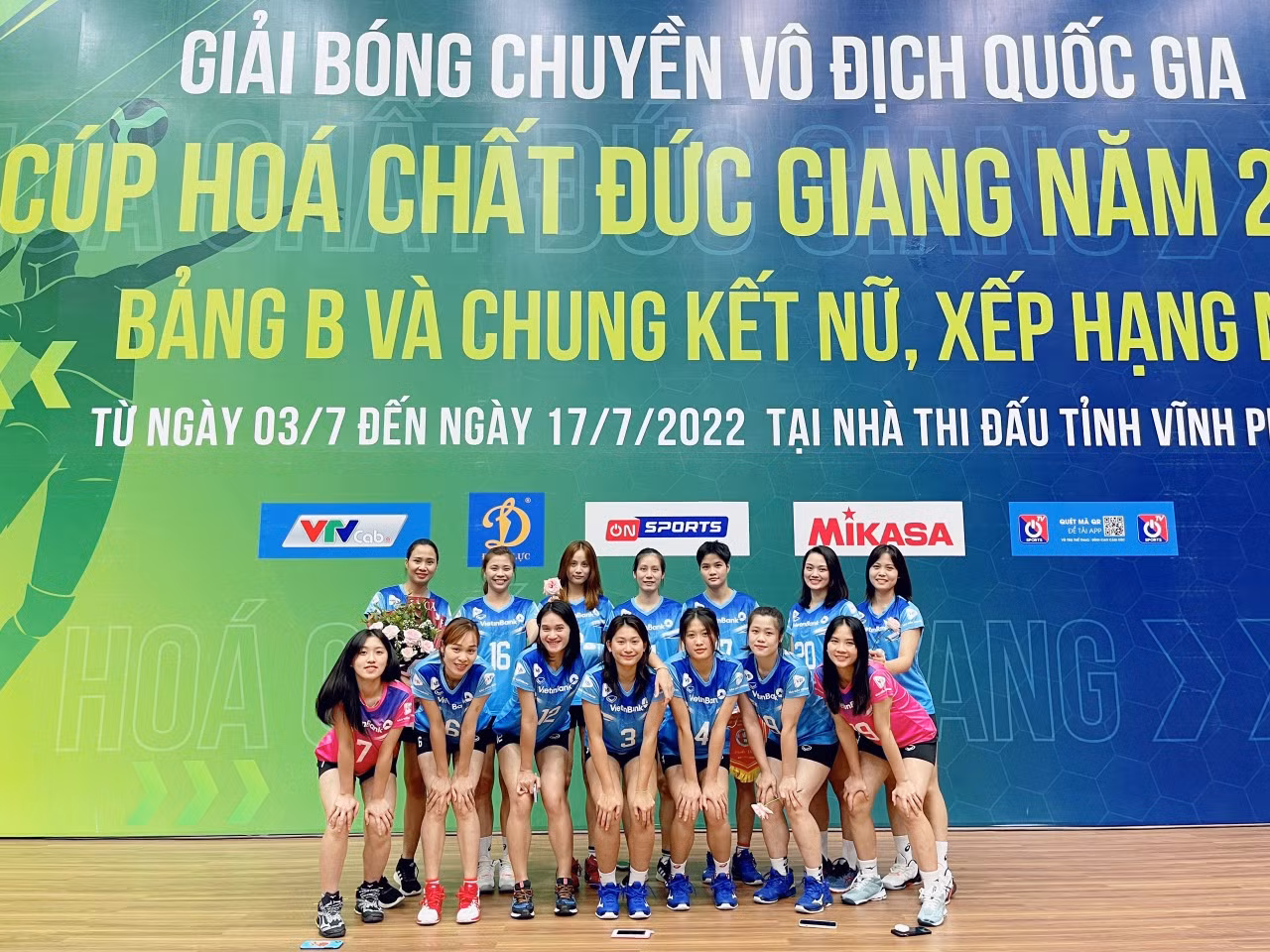 Đội tuyển bóng chuyền nữ VietinBank tại nhà thi đấu Vĩnh Phúc