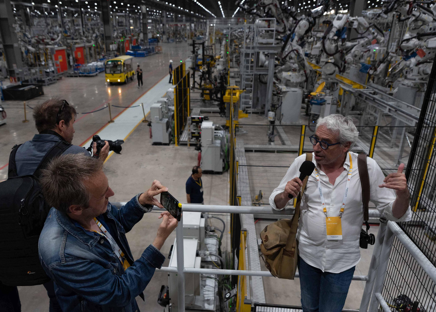 Tổ hợp sản xuất VinFast khiến những người tới đây lần đầu ngạc nhiên vì quy mô và mức độ tự động hóa cao