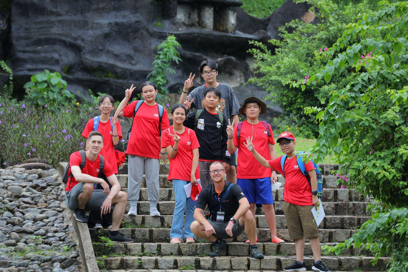 Truyền tải thông điệp "khơi mở tương lai tươi sáng", VUS luôn cố gắng mang đến cho thế hệ trẻ những trải nghiệm thực tế, những chuyến đi ngoài cửa lớp để mỗi bạn đều có cơ hội chạm đến thế giới theo những cách khác nhau.