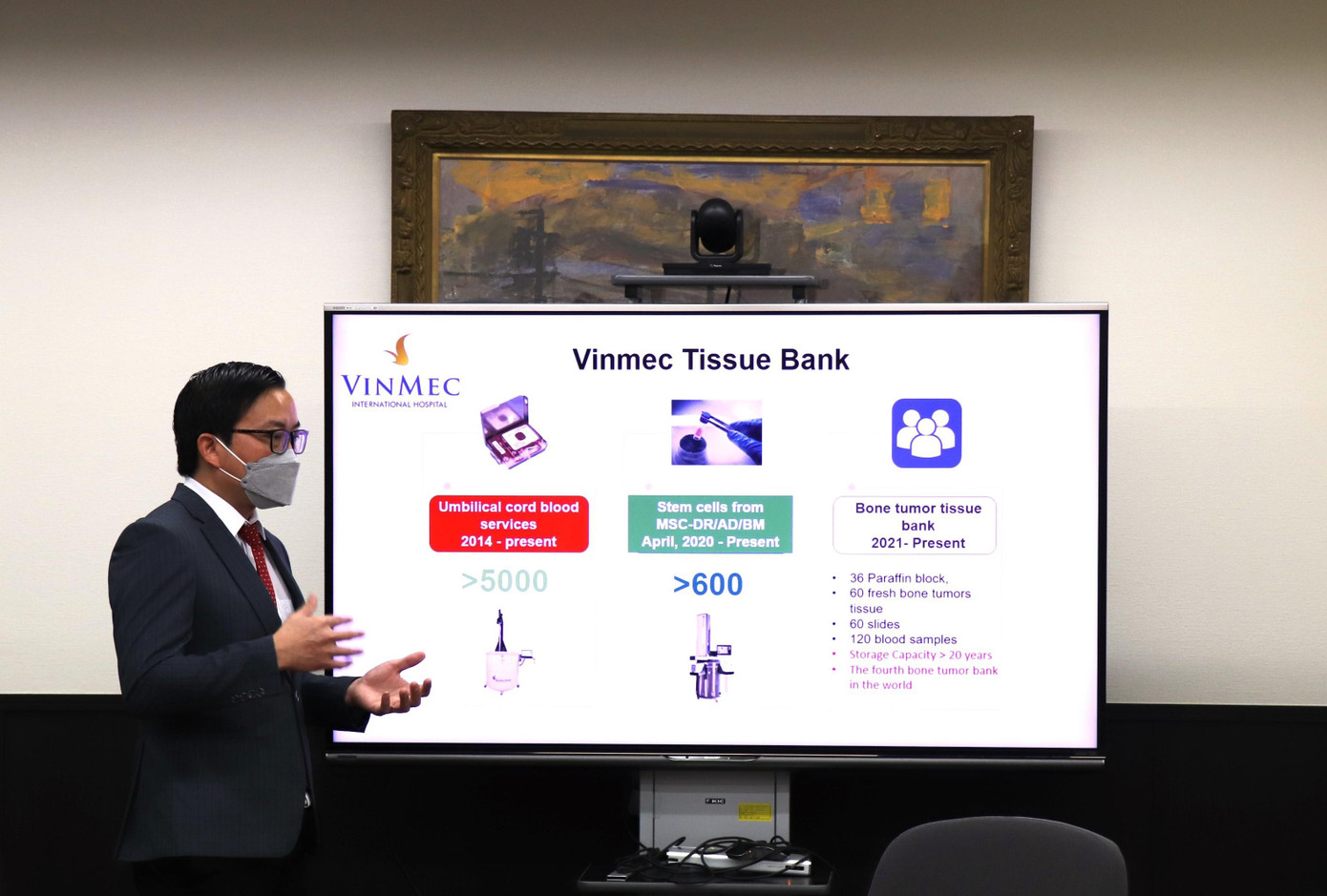 GS.TS Trần Trung Dũng – Giám đốc Trung tâm CTCH&YHTT Vinmec đồng thời là GS thỉnh giảng OMU, đồng Giám đốc Vinmec Healthcare Innovation Lab giới thiệu về Hệ thống Y tế Vinmec và Trường ĐH VinUni với các giáo sư Nhật Bản tại OMU. GS.TS Trần Trung Dũng – Giám đốc Trung tâm CTCH&YHTT Vinmec đồng thời là GS thỉnh giảng OMU, đồng Giám đốc Vinmec Healthcare Innovation Lab giới thiệu về Hệ thống Y tế Vinmec và Trường ĐH VinUni với các giáo sư Nhật Bản tại OMU.