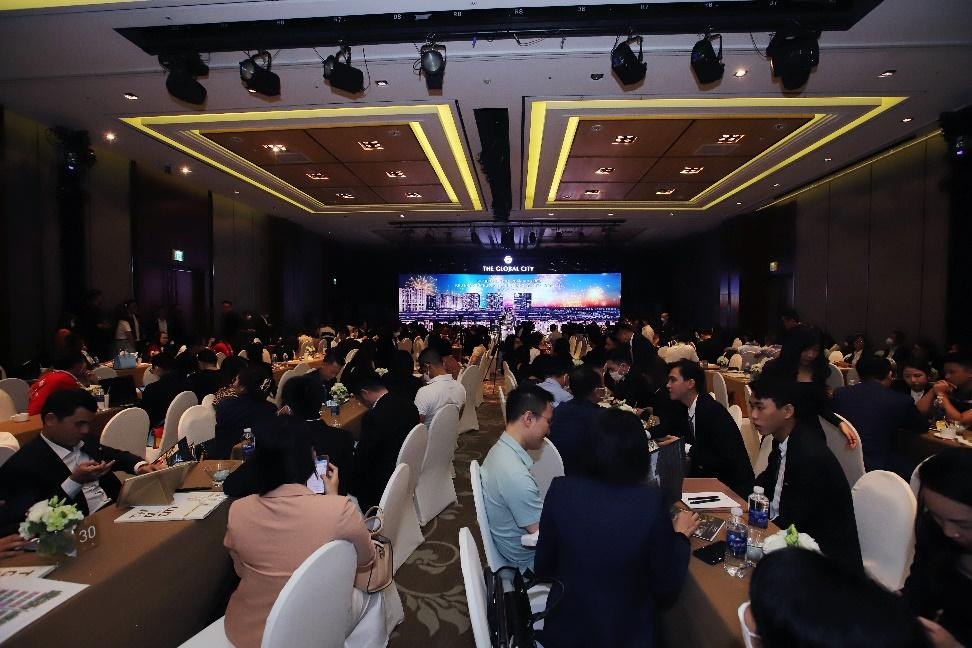 Sự kiện giới thiệu khu nhà phố SOHO thu hút sự quan tâm của đông đảo khách hàng, đặc biệt là khách hàng Hà Nội