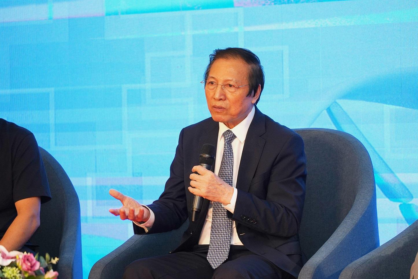 GS.TS. Thầy thuốc Nhân dân Đỗ Tất Cường cho rằng các đơn vị y tế, dược và di truyền cần phải chung tay để giúp người dân hưởng lợi nhiều nhất từ các nghiên cứu dược lý di truyền.