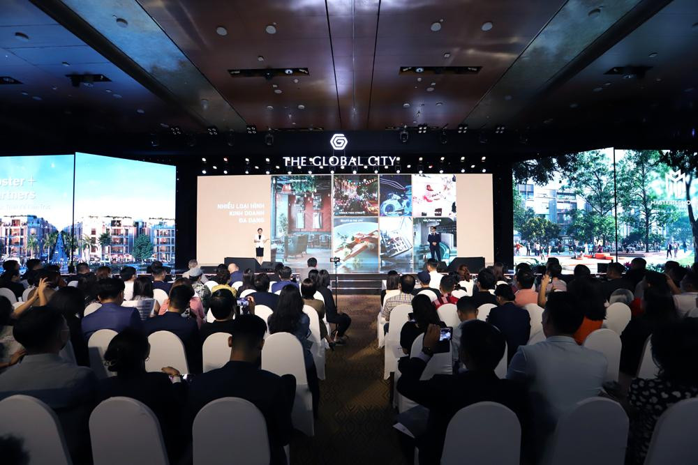 Sự kiện trải nghiệm tại trung tâm mới The Global City thu hút hơn 2.000 lượt người tham dự.
