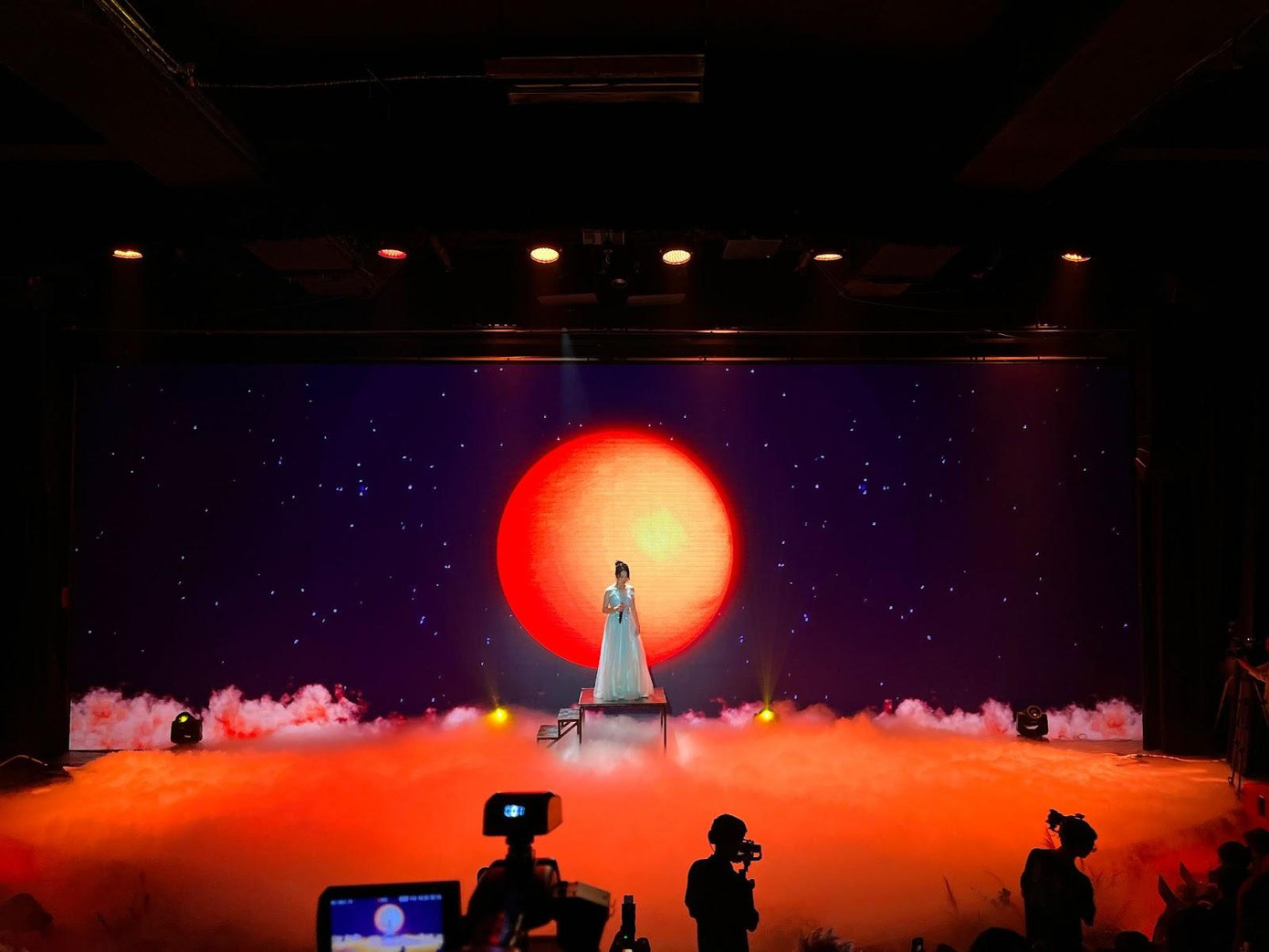 Sing Out Loud là cuộc thi hát Tiếng Anh có quy mô lớn nhất dành cho học sinh THPT Sing Out Loud là cuộc thi hát Tiếng Anh có quy mô lớn nhất dành cho học sinh THPT