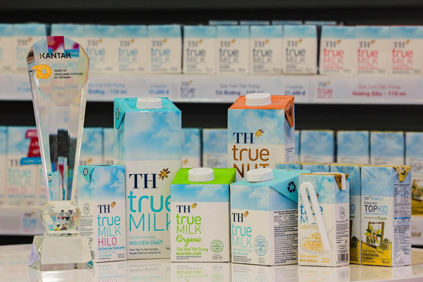 Thương hiệu TH true MILK đứng thứ 2 trong Top 10 Thương hiệu được người tiêu dùng Việt Nam lựa chọn nhiều nhất khu vực thành thị. Thương hiệu TH true MILK đứng thứ 2 trong Top 10 Thương hiệu được người tiêu dùng Việt Nam lựa chọn nhiều nhất khu vực thành thị.