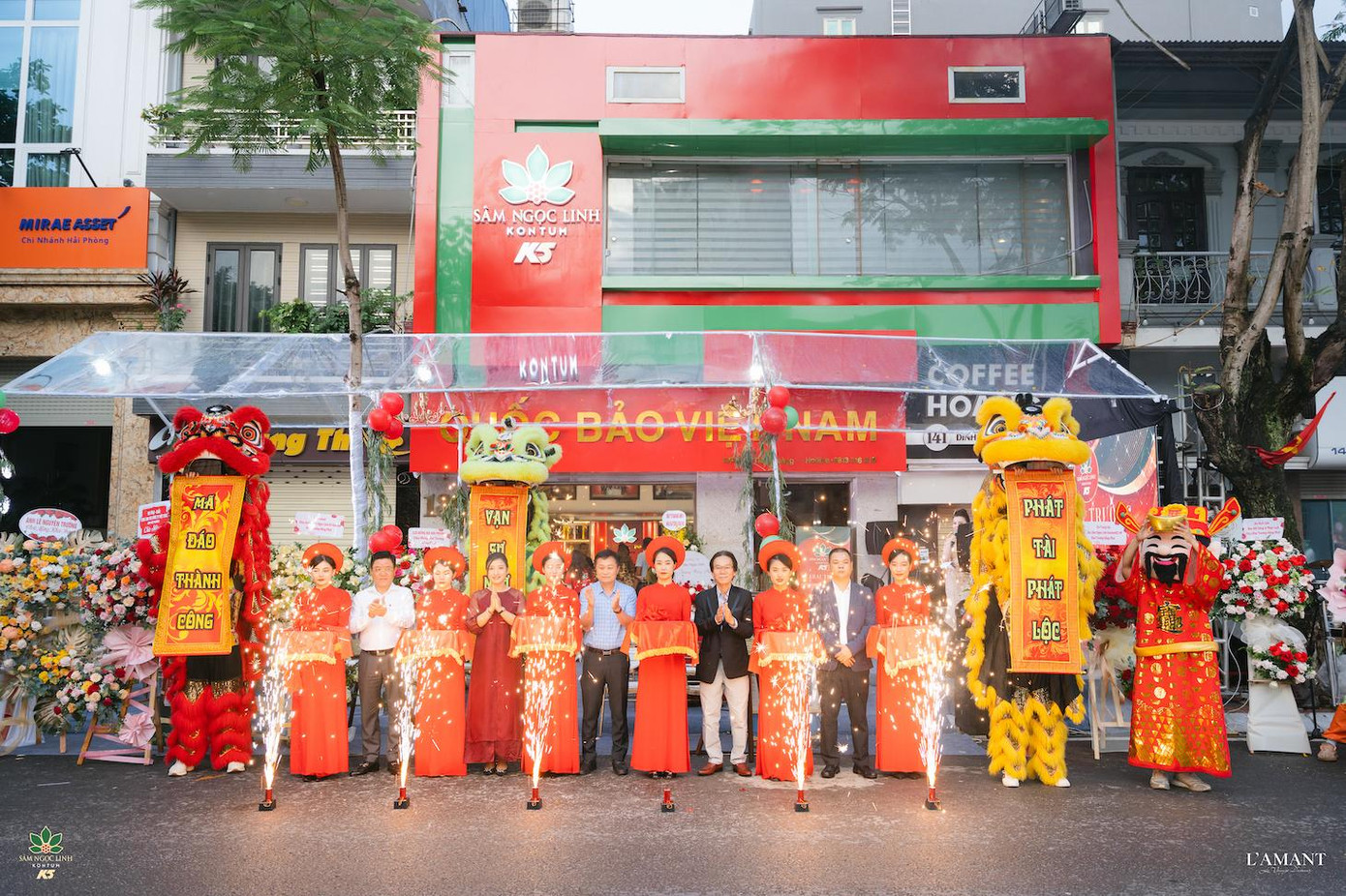 Cắt băng khai trương showroom ở Hải Phòng Cắt băng khai trương showroom ở Hải Phòng