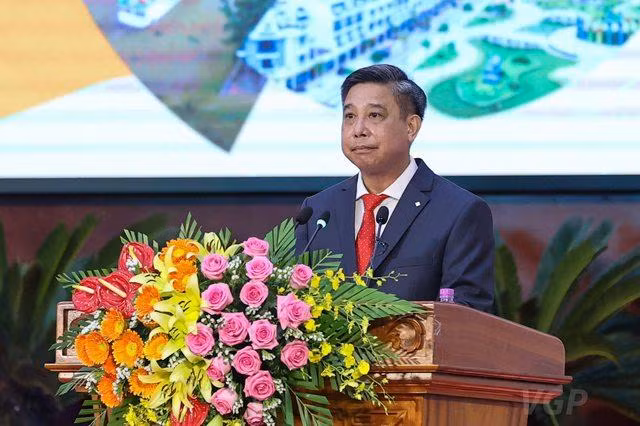 Chủ tịch UBND tỉnh Hậu Giang Đồng Văn Thanh phát biểu tại Hội nghị - Ảnh: VGP/Nhật Bắc Chủ tịch UBND tỉnh Hậu Giang Đồng Văn Thanh phát biểu tại Hội nghị - Ảnh: VGP/Nhật Bắc