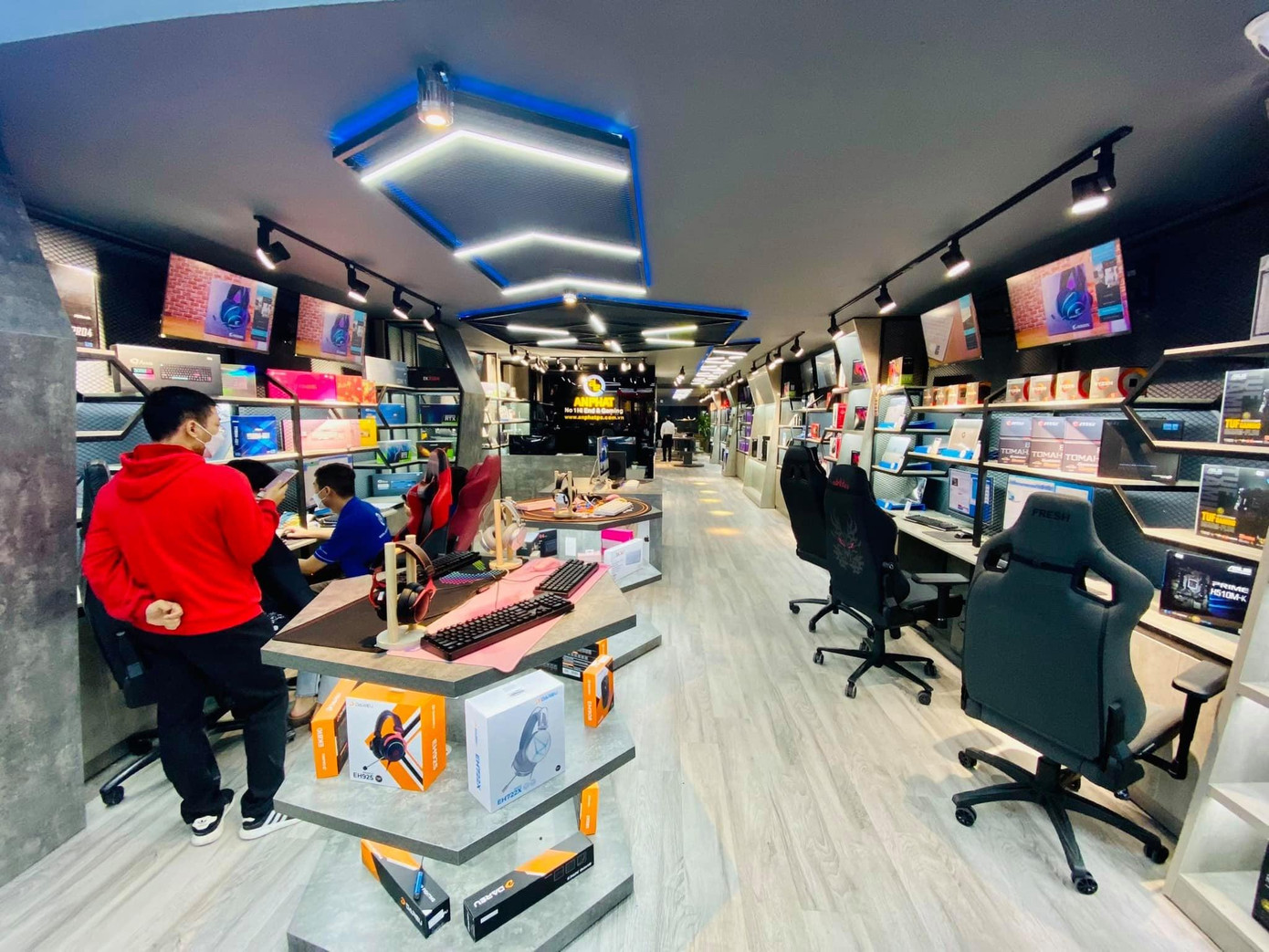 Showroom có diện tích rộng rãi