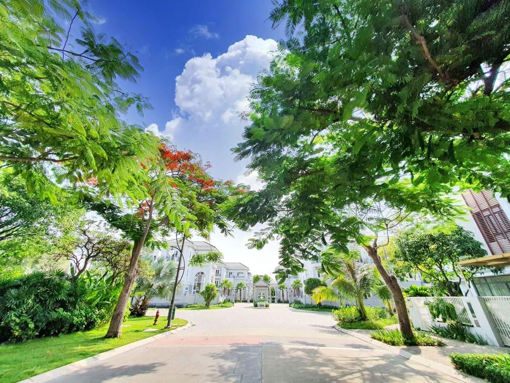 Cát Lái được đánh giá là tâm điểm an cư đầy sức sống với những khu đô thị kiểu mẫu xanh và hiện đại (Ảnh: Phodong Village) Cát Lái được đánh giá là tâm điểm an cư đầy sức sống với những khu đô thị kiểu mẫu xanh và hiện đại (Ảnh: Phodong Village)