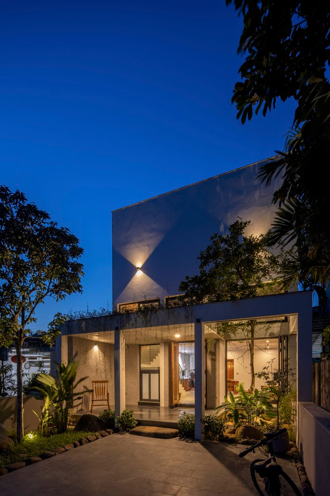 Có thể thấy, không gian của ngôi nhà mặc dù thay đổi theo nhu cầu trong tương lai nhưng vẫn giữ được bản chất của kết cấu nhà ở bản địa.