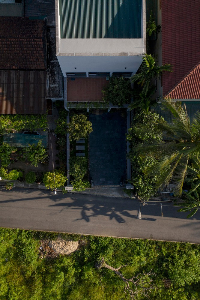 Có thể thấy, không gian của ngôi nhà mặc dù thay đổi theo nhu cầu trong tương lai nhưng vẫn giữ được bản chất của kết cấu nhà ở bản địa.