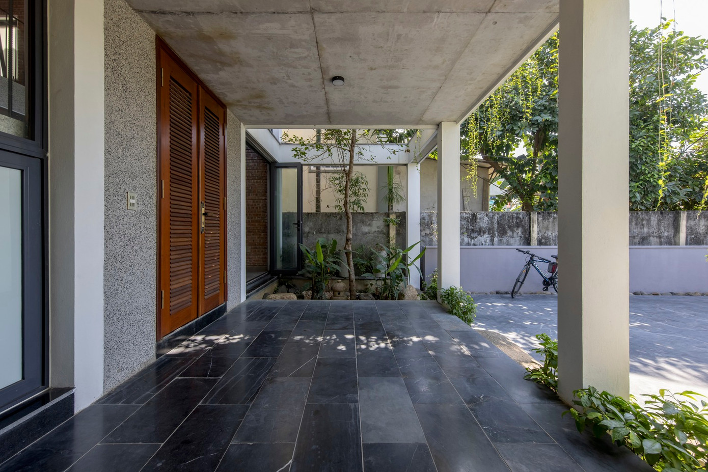 Các giải pháp thông gió, chiếu sáng và góc nhìn được tính toán dựa trên đặc điểm kết cấu không gian.