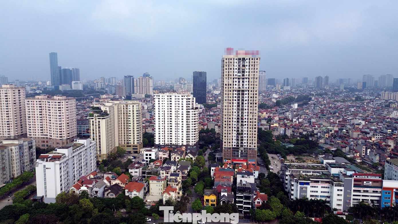 Dù mức độ quan tâm giảm nhưng giá chung cư tại Hà Nội vẫn không giảm. (Ảnh: Lập Đông) Dù mức độ quan tâm giảm nhưng giá chung cư tại Hà Nội vẫn không giảm. (Ảnh: Lập Đông)