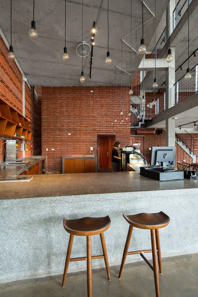 Công trình không chỉ là một dự án, mà còn là một tín hiệu cho tương lai bền vững. Từ quá khứ đến hiện tại. Nhằm khơi nguồn cảm hứng từ những giá trị cốt lõi của không gian ban đầu, biến chúng thành nguồn lực cho việc tạo ra các không gian mới trong tương lai.