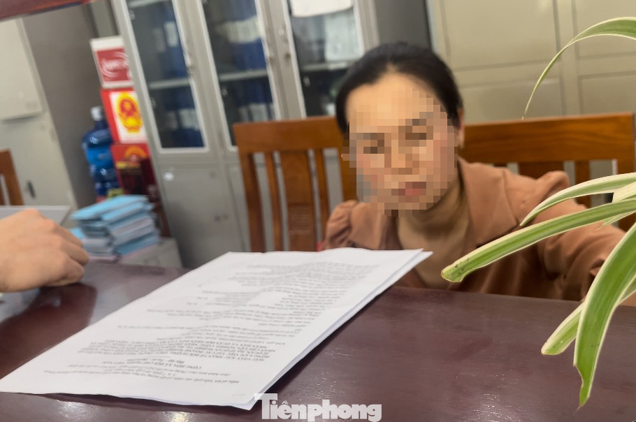 Bà Chu Thị Lưu, cán bộ địa chính xã Hương Gián (huyện Yên Dũng, Bắc Giang) cho biết, xã không thể xác nhận thực trạng nhà ở theo Mẫu số 3 cho nhiều công nhân, người dân muốn mua NƠXH, vì xã không biết làm thế nào.