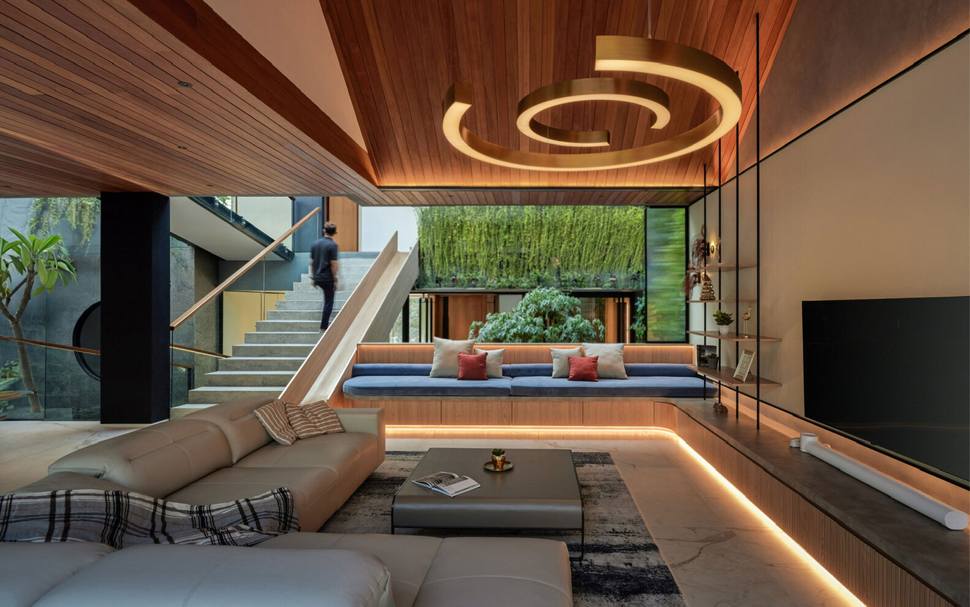 Các kiến trúc sư đã tối đa hóa việc phân chia không gian bằng cách bỏ bớt các vách ngăn lớn, đảm bảo không gian có cảm giác rộng rãi và thoáng mát. Các kiến trúc sư đã tối đa hóa việc phân chia không gian bằng cách bỏ bớt các vách ngăn lớn, đảm bảo không gian có cảm giác rộng rãi và thoáng mát.