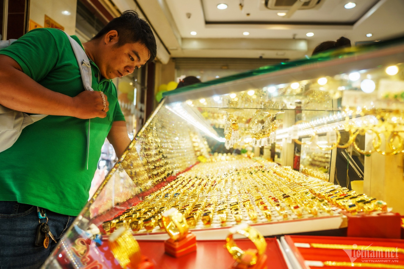 Thị trường vàng được kỳ vọng sẽ dần bình ổn sau những phiên đấu thầu do NHNN tổ chức. Ảnh: Minh Hiền.