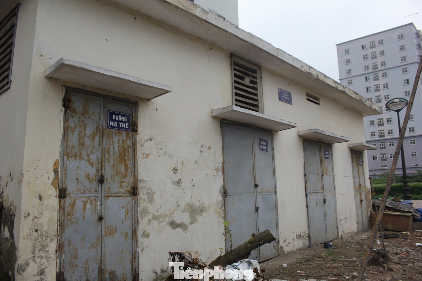 Mặc dù hoàn thiện từ năm 2017 nhưng đến nay ba tòa nhà tái định cư vẫn chưa được đưa vào sử dụng, và đang lộ rõ những dấu hiệu xuống cấp ở một số hạng mục.