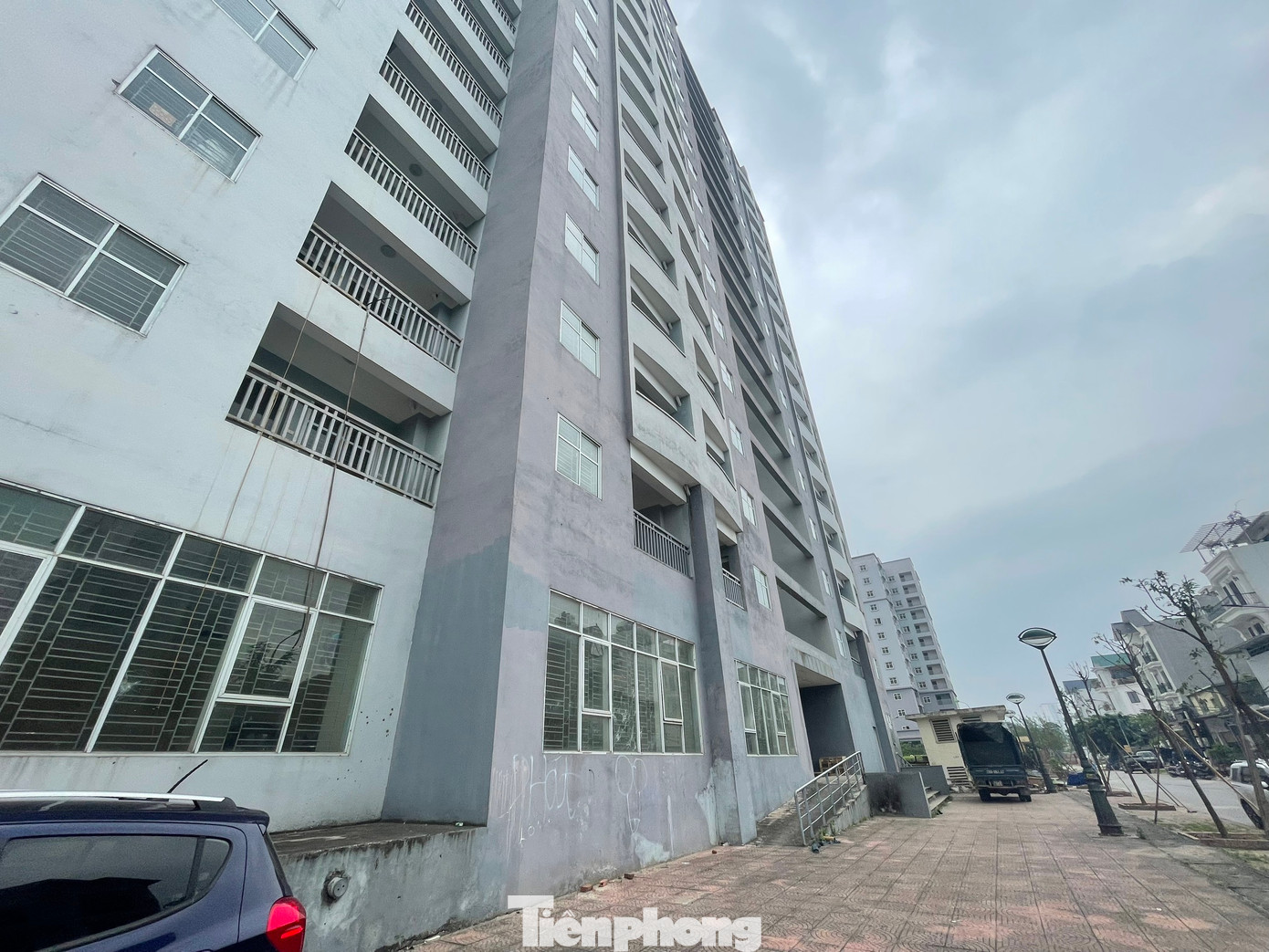 Dự án xây dựng và hoàn thiện vào năm 2017, bao gồm ba tòa chung cư cao hơn 10 tầng tại vị trí “đắc địa” trên phố Tân Mai.