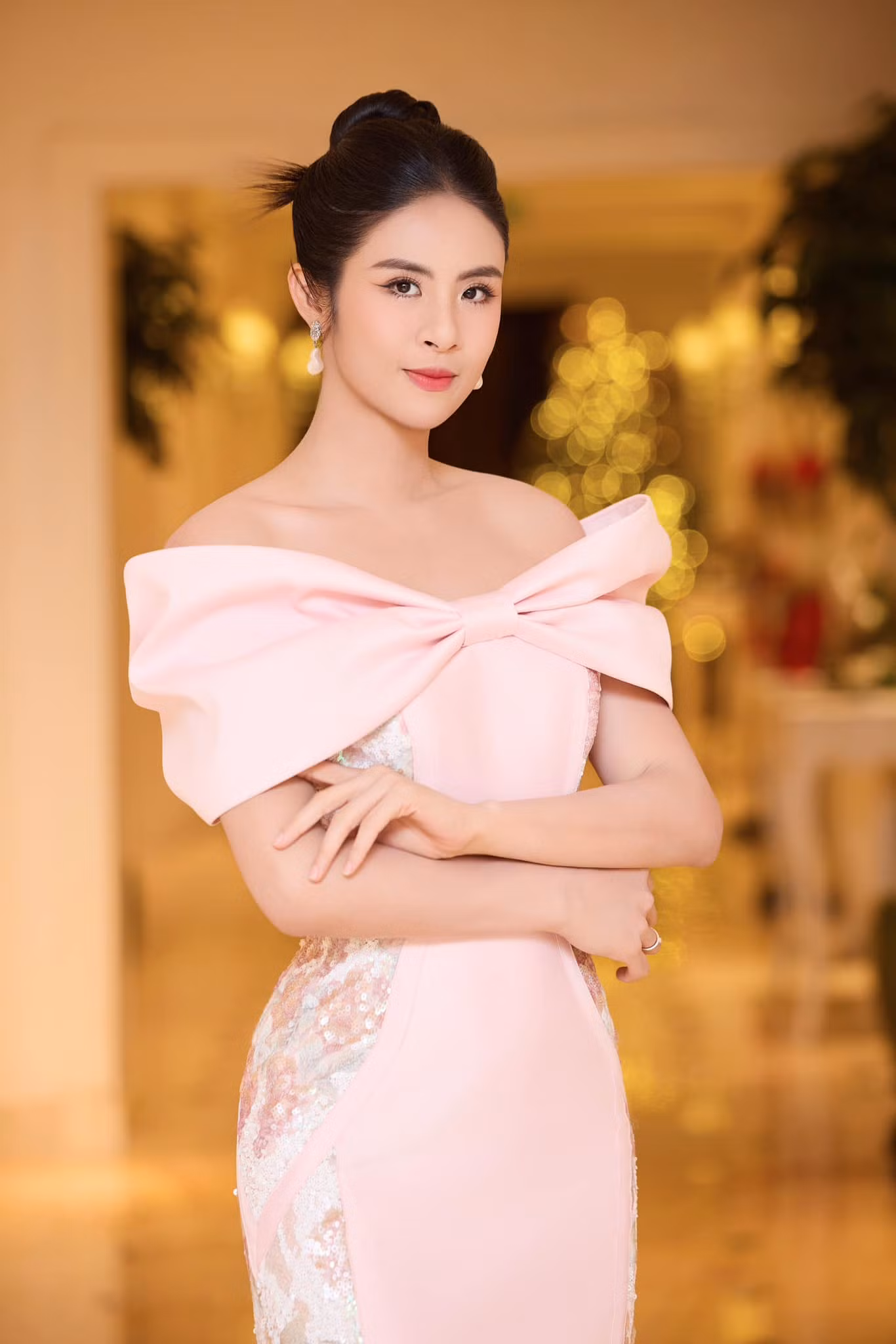 Hoa hậu Ngọc Hân khẳng định cuộc thi Hoa hậu Việt Nam được tổ chức chuyên nghiệp, mới mẻ hơn qua từng năm. Hoa hậu Ngọc Hân khẳng định cuộc thi Hoa hậu Việt Nam được tổ chức chuyên nghiệp, mới mẻ hơn qua từng năm.