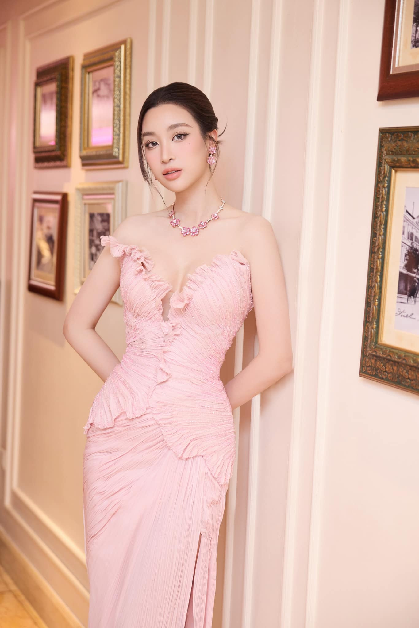 Theo Đỗ Mỹ Linh, đây là cuộc thi uy tín và ý nghĩa với bản thân. Cô hy vọng mùa giải sớm tìm được hoa hậu mới đăng quang một cách xứng đáng. “Các cuộc thi nhan sắc hiện nay đã thay đổi rất nhiều. Các người đẹp sau khi đăng quang có sự đầu tư bài bản, chuyên nghiệp hơn. Các hoa hậu đều có cơ hội tỏa sáng và có hành trình đầy thú vị”, Hoa hậu Đỗ Mỹ Linh nói.