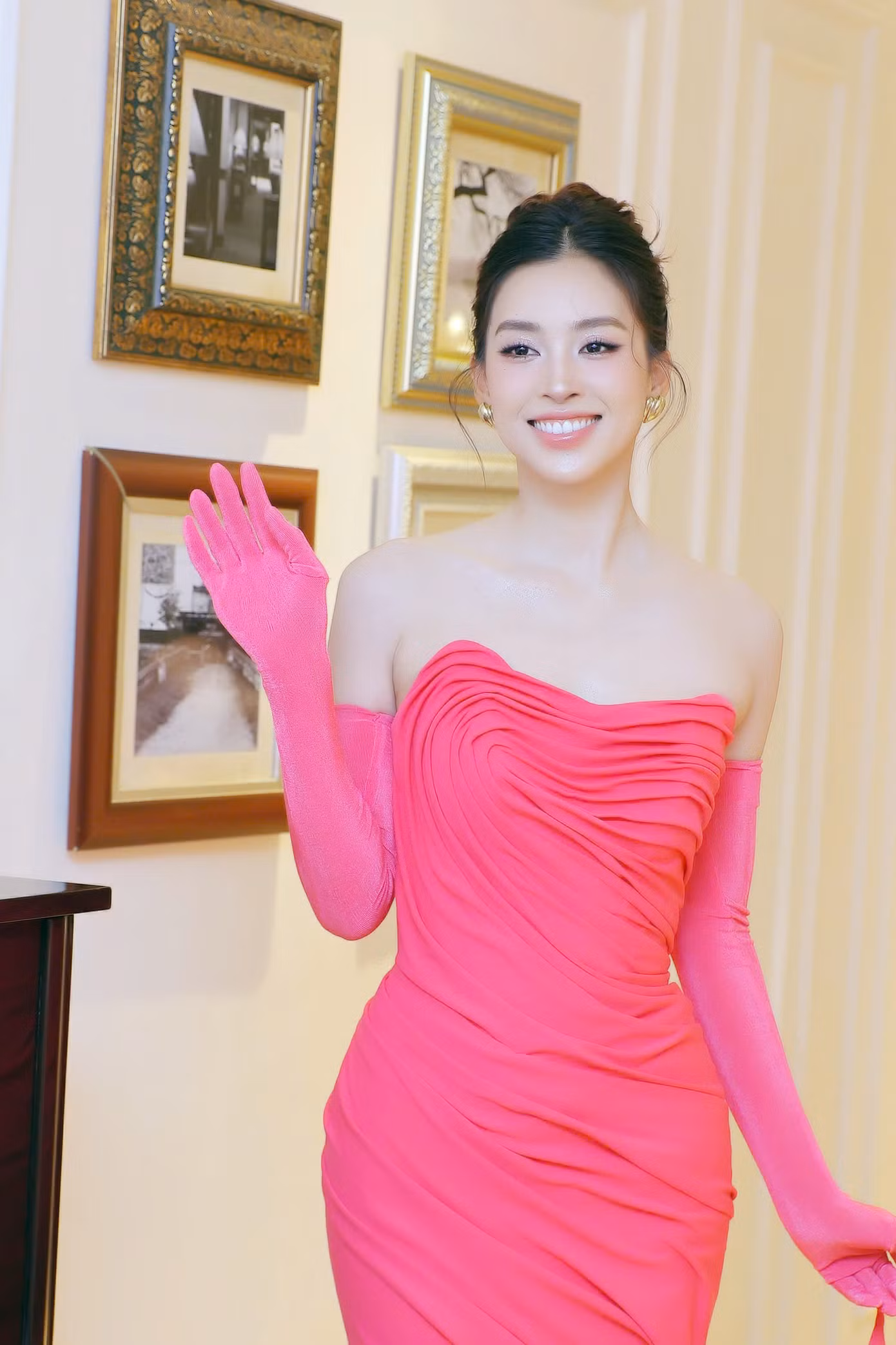 Hoa hậu Tiểu Vy biết ơn hành trình đã đi qua và danh hiệu Hoa hậu Việt Nam 2018. Theo người đẹp xứ Quảng, cô có nhiều cơ hội phát triển và hoàn thiện bản thân sau cuộc thi. Hoa hậu Tiểu Vy biết ơn hành trình đã đi qua và danh hiệu Hoa hậu Việt Nam 2018. Theo người đẹp xứ Quảng, cô có nhiều cơ hội phát triển và hoàn thiện bản thân sau cuộc thi.