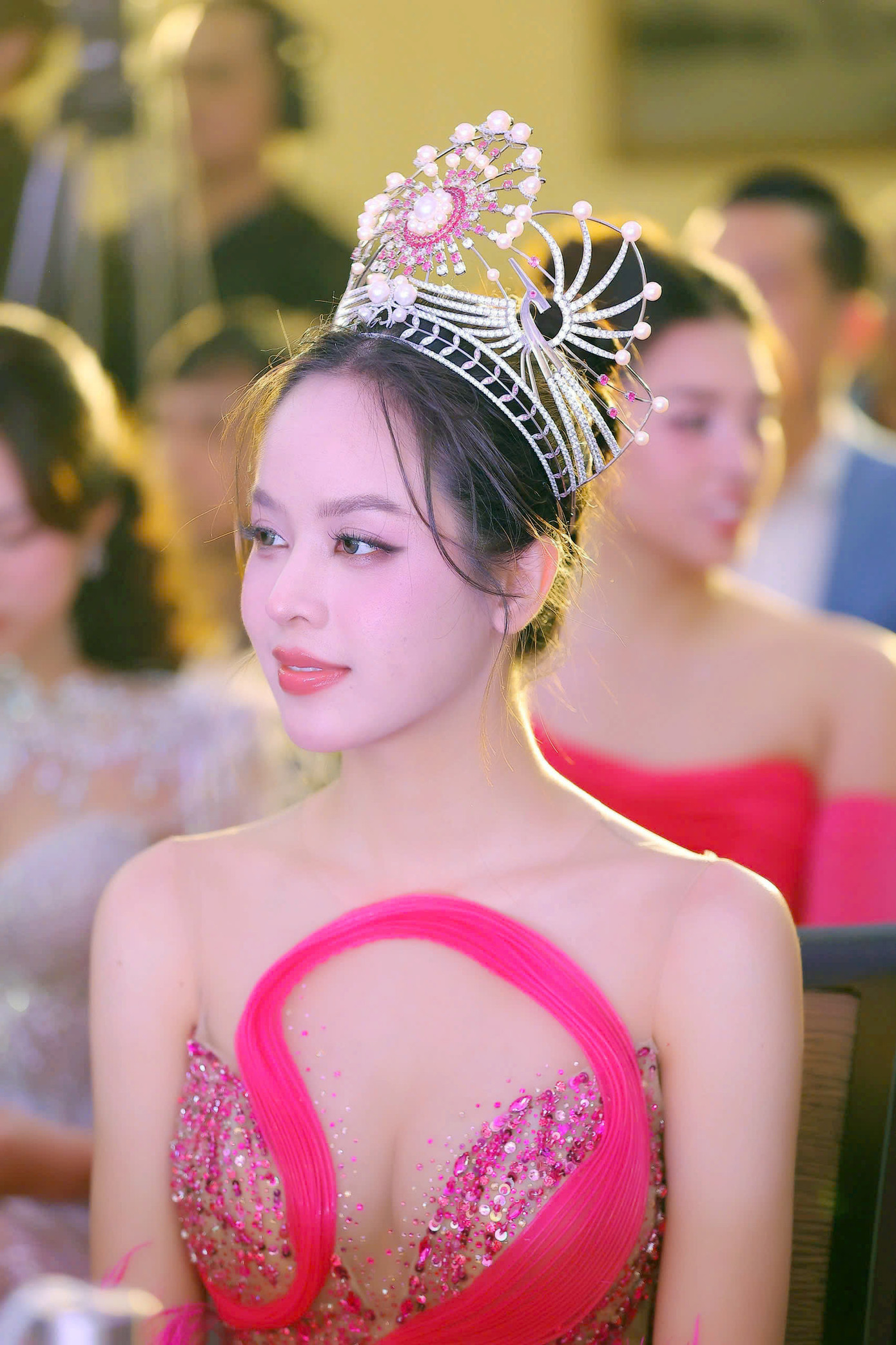 Thanh Thủy chia sẻ cô từng hồi hộp, lo lắng, không biết mình có đủ tự tin khi tham gia Hoa hậu Việt Nam 2022. Vì vậy, cô khuyên các bạn trẻ không ngại thử thách và cố gắng hết sức để đến với cuộc thi. Đây là trải nghiệm đáng nhớ với các bạn trong những năm về sau hoặc cả đời. Cuộc thi sẽ giúp các bạn trưởng thành hơn.