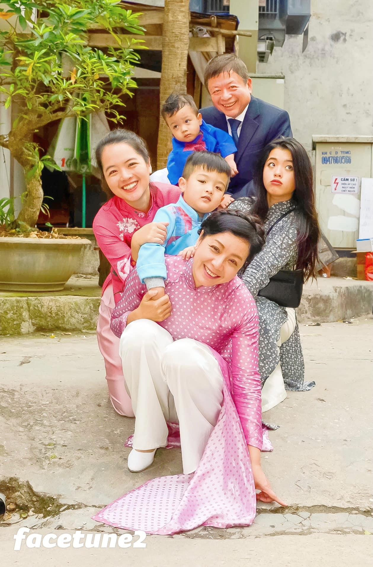 Gia đình Chiều Xuân Gia đình Chiều Xuân